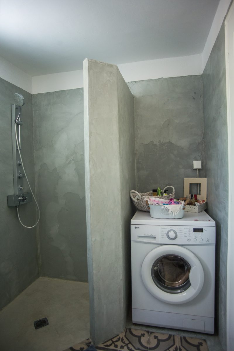 Douche et machine à laver